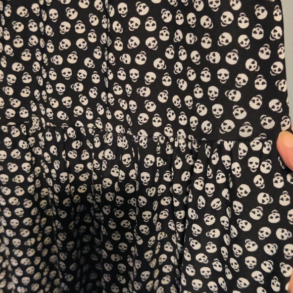 Skull Pattern Tank - Picture 3 of 11